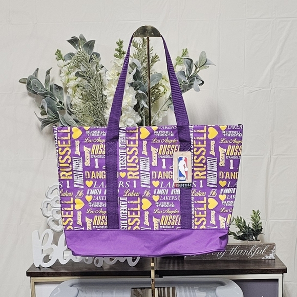 FOREVER COLLETABLES |  D'ANGELO RUSSELL L.A. LAKERS NBA LARGE TOTE B…   … - Picture 2 of 11